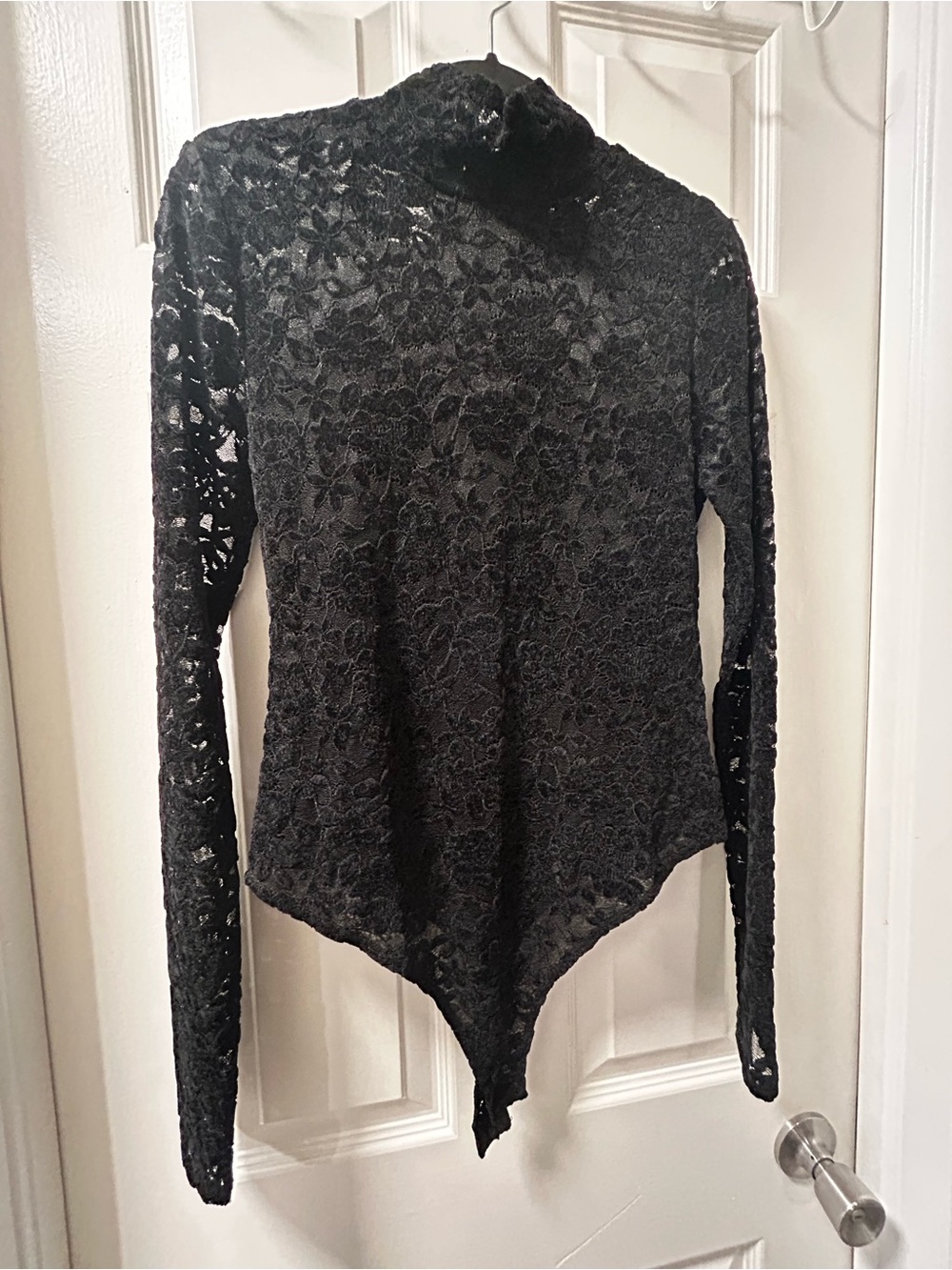 NWT Steve Madden Black Floral Lace Long-Sleeve Bodysuit